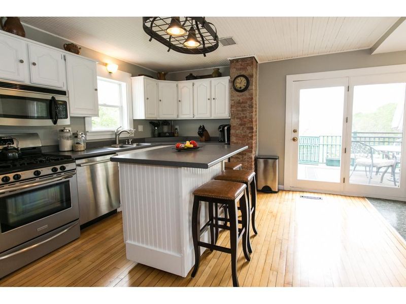 33225 Vista Rd, Taylors Falls, MN 55084