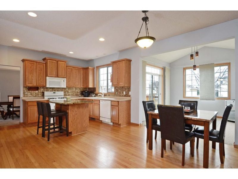9927 Chestnut Ave N, Brooklyn Park, MN 55443