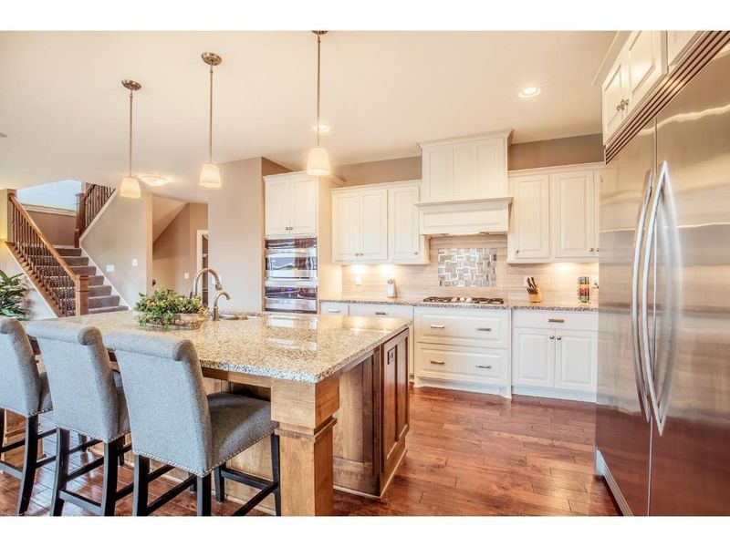 5435 Orchid Ln N, Plymouth, MN 55441