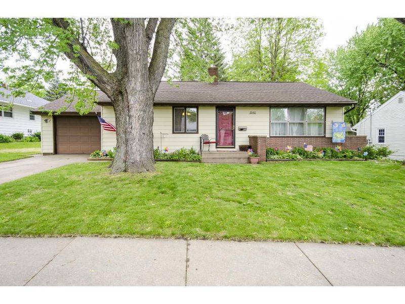 1540 9th Ave NE, Rochester, MN 55906