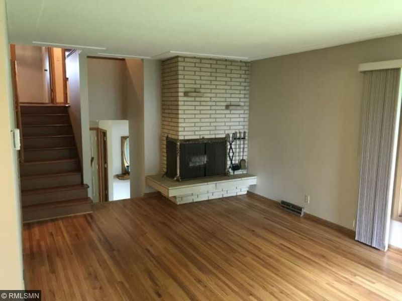 12926 Portland Ave, Burnsville, MN 55337
