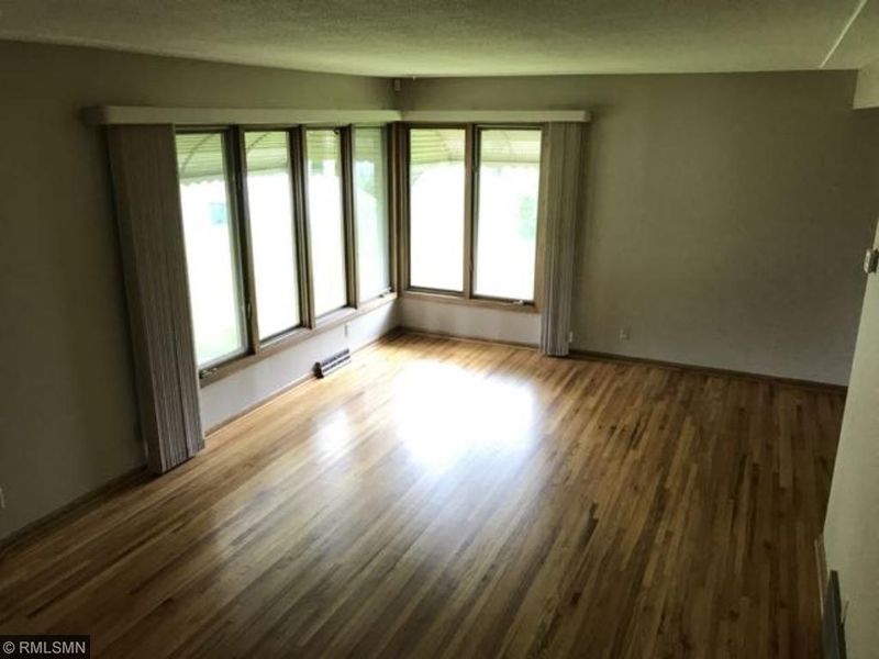 12926 Portland Ave, Burnsville, MN 55337