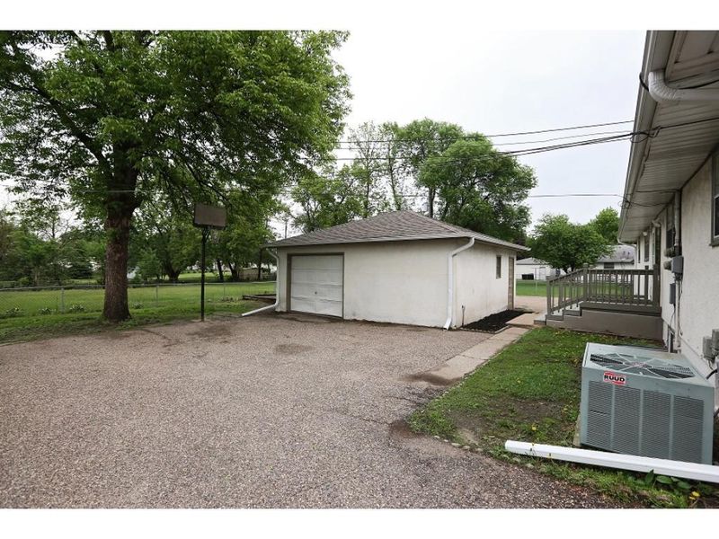 3012 51st Ave N, Brooklyn Center, MN 55429