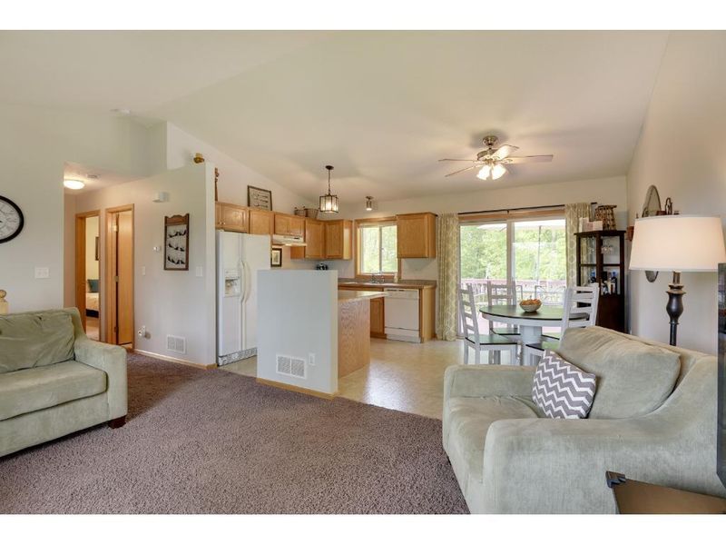 755 Marigold Dr, Cambridge, MN 55008