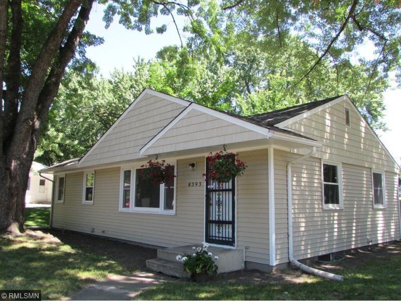 8393 Knox Ave S, Bloomington, MN 55431