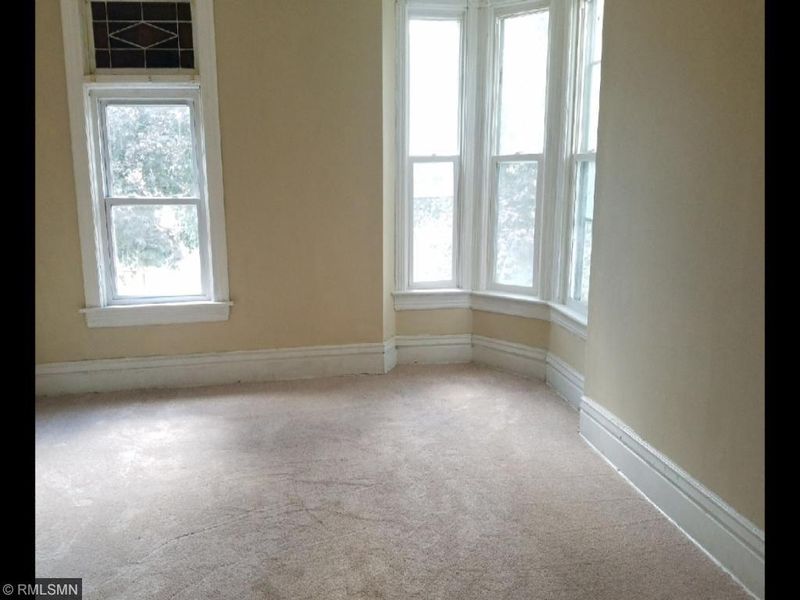 128 Cook Ave E, Saint Paul, MN 55117