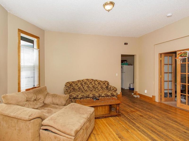 3761 W Broadway Ave, Robbinsdale, MN 55422