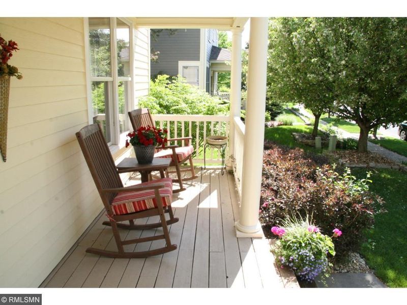 3325 Pioneer Pl, Stillwater, MN 55082
