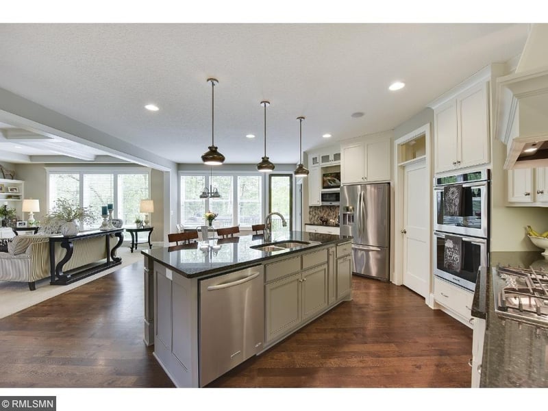 12011 Fairview Ct, Minnetonka, MN 55343