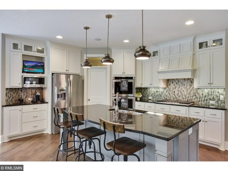 12011 Fairview Ct, Minnetonka, MN 55343