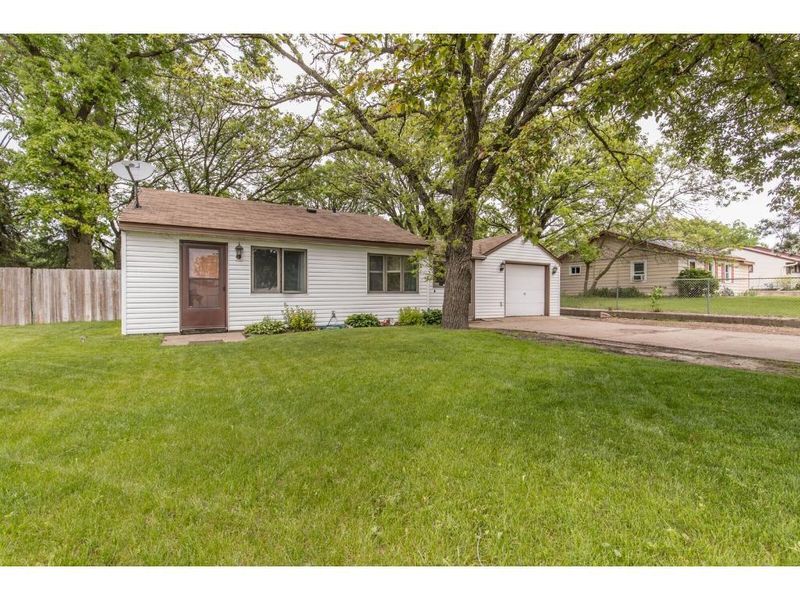 309 105th Lane Nw, Coon Rapids, MN 55448