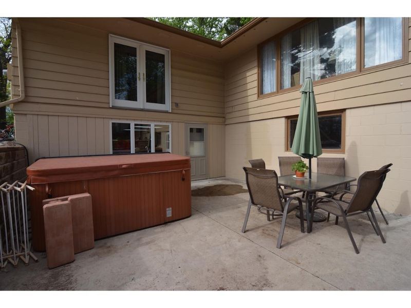 520 Central Ave S, Milaca, MN 56353