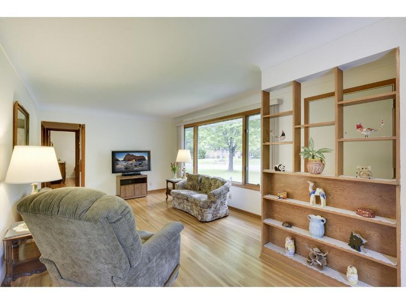 3901 Florida Ave N, Crystal, MN 55427