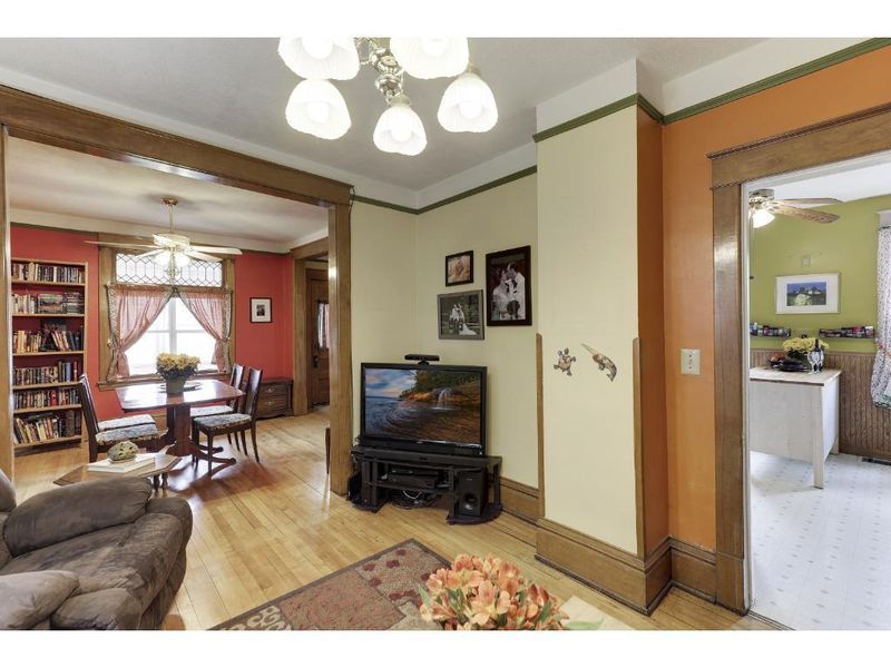 1038 Rice St, Saint Paul, MN 55117
