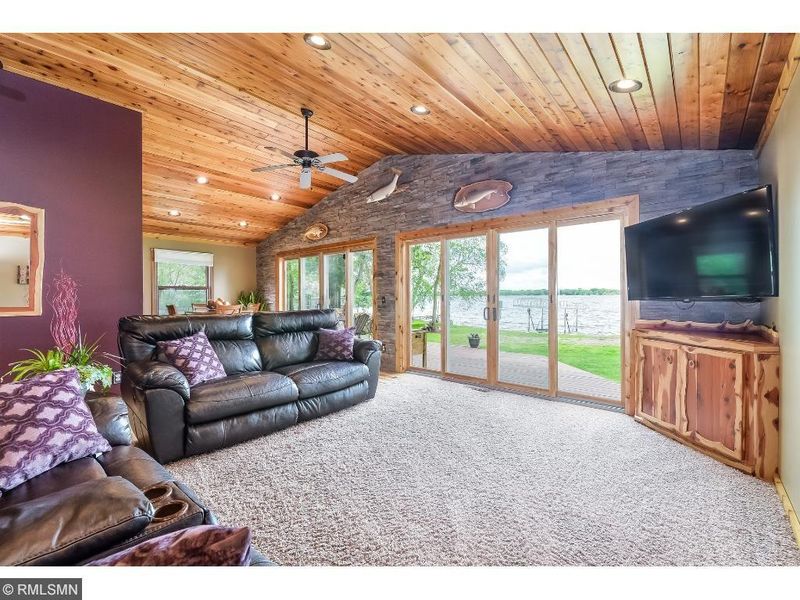 7411 Northshore Dr, Forest Lake, MN 55025