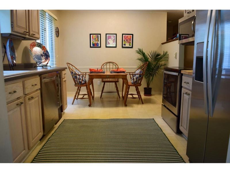6260 Sandpiper Ct, Edina, MN 55436