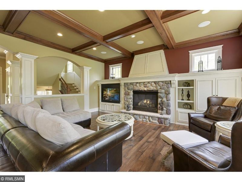 6614 Alder Way, Chanhassen, MN 55317