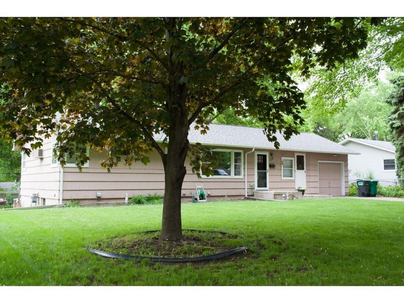 5330 Quebec Ave N, New Hope, MN 55428