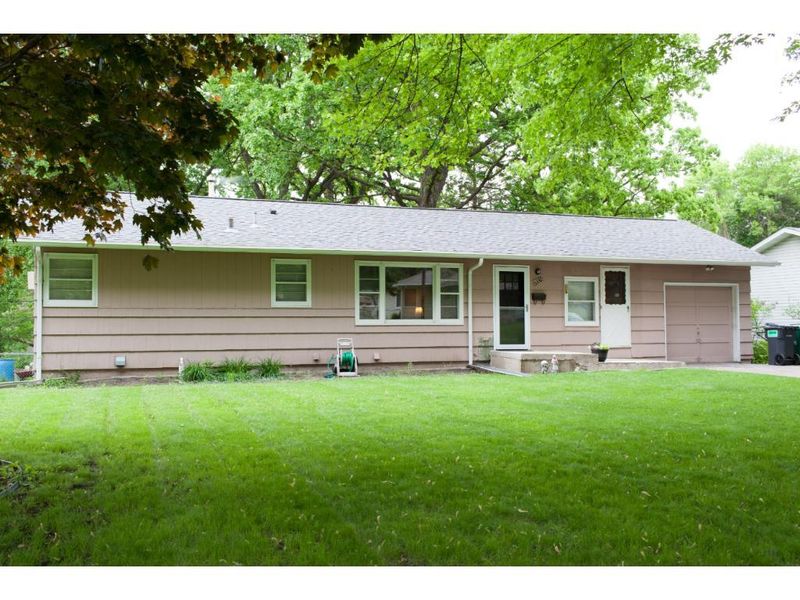 5330 Quebec Ave N, New Hope, MN 55428