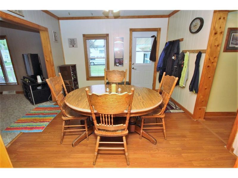 106 Cedar St S, Sauk Centre, MN 56378