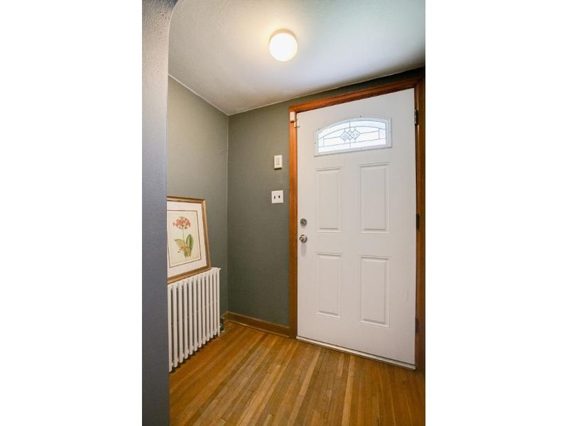 606 Orange Ave E, Saint Paul, MN 55130