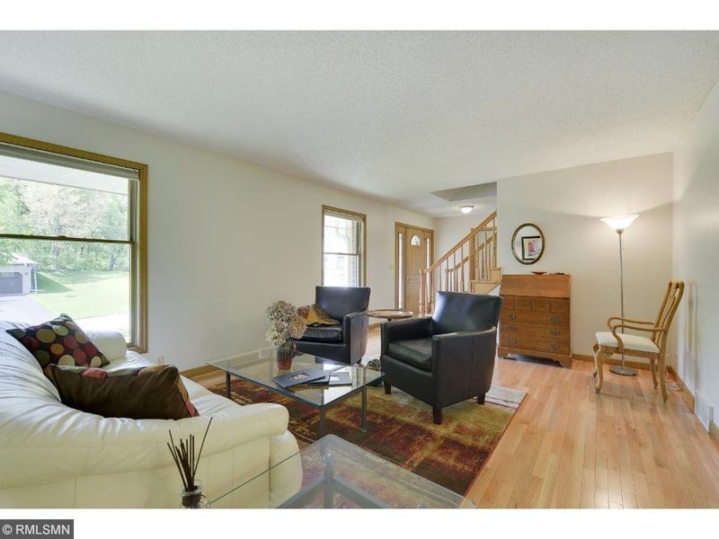 1141 Tiffany Cir N, Eagan, MN 55123