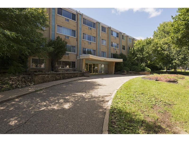 2500 Blaisdell Ave #203, Minneapolis, MN 55404