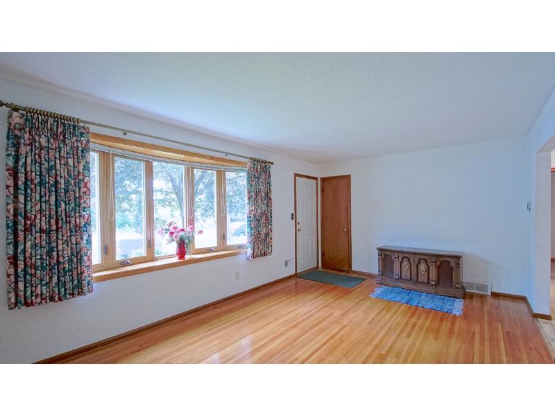 149 Carol Ln, Red Wing, MN 55066