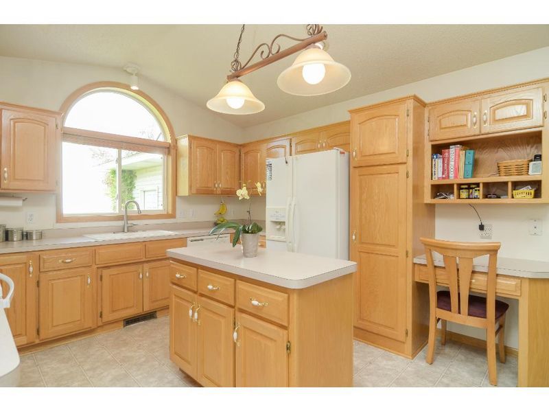 104 Palomino Ln, Blaine, MN 55014
