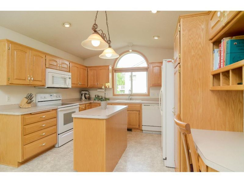 104 Palomino Ln, Blaine, MN 55014