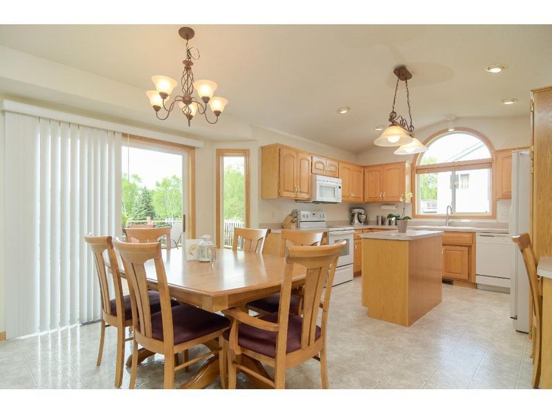 104 Palomino Ln, Blaine, MN 55014