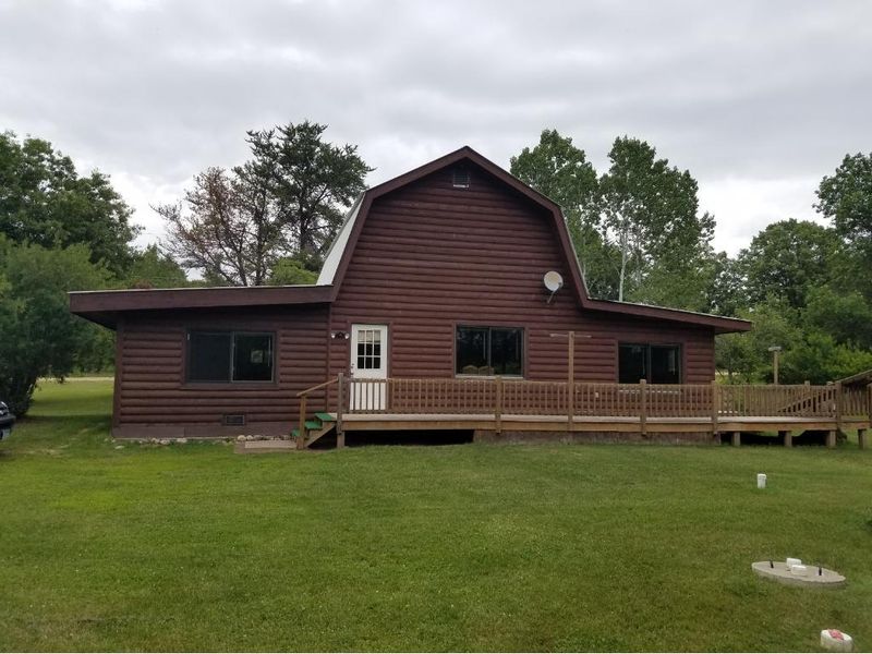 4143 Division St W, Backus, MN 56435