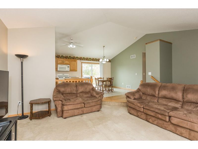 7622 386th St, North Branch, MN 55056