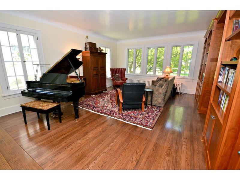 1838 Summit Ave, Saint Paul, MN 55105