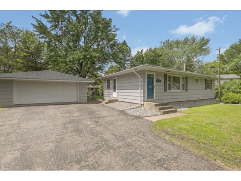 2102 Copper Ln, Eagan, MN 55122