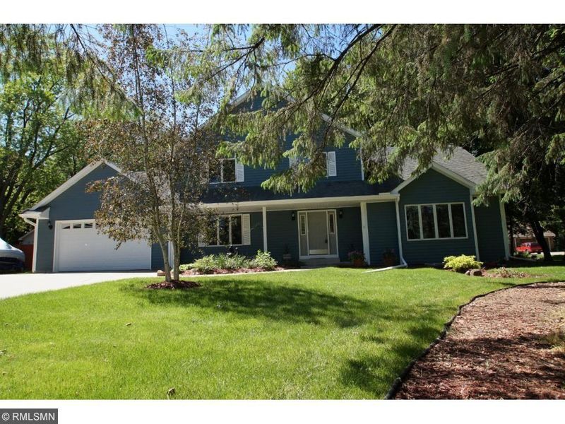 2300 Mailand Rd E, Maplewood, MN 55119