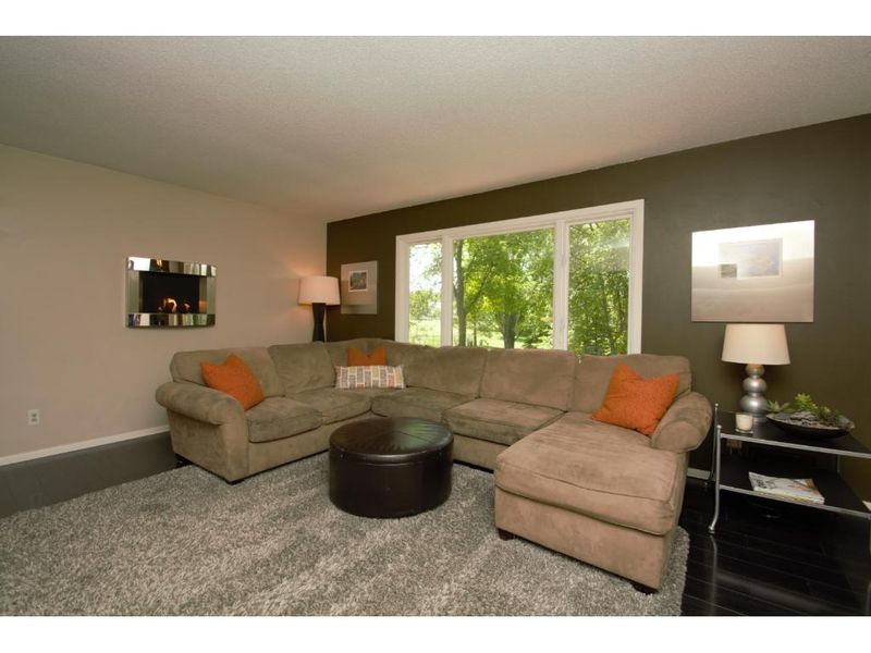 14695 Dunbar Ct, Apple Valley, MN 55124