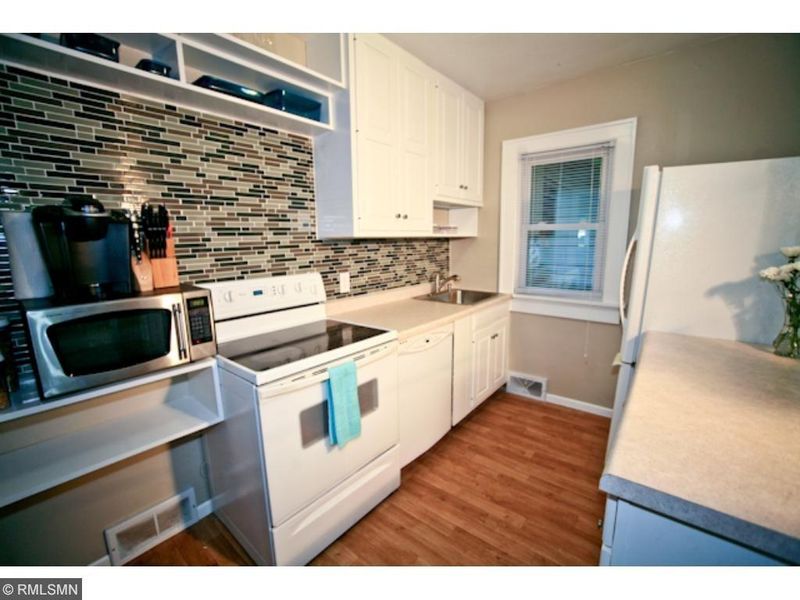 1094 6th St E, Saint Paul, MN 55106