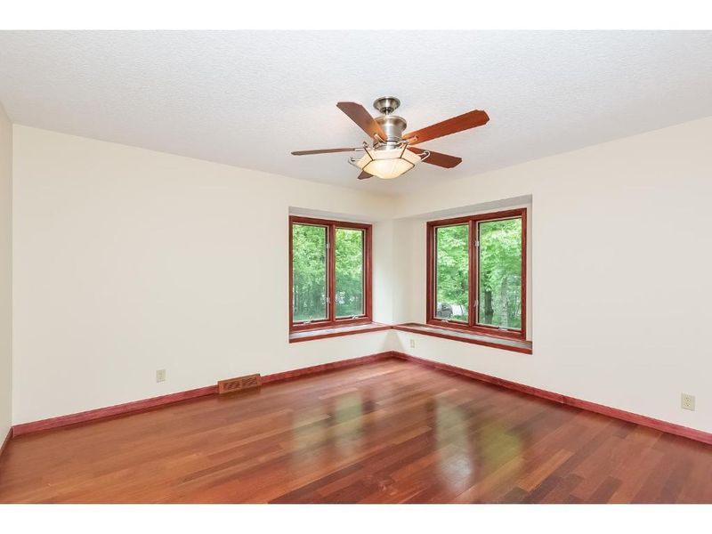 341 Mccann Ave, Anoka, MN 55303