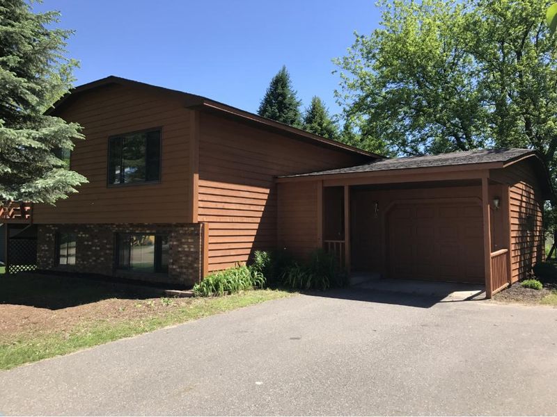 702 12th St NE, Little Falls, MN 56345