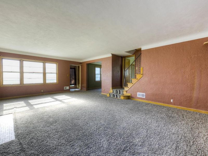 206 4th Ave S, South Saint Paul, MN 55075