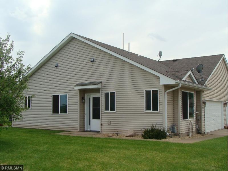 980 S Rush Landing Ct, Rush City, MN 55069
