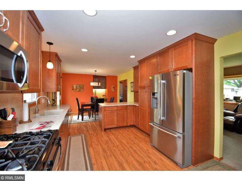 6170 6th St NE, Fridley, MN 55432