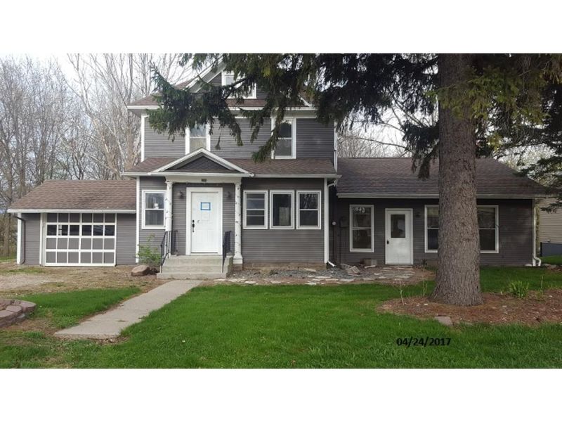 185 Johnson Ave, Cokato, MN 55321