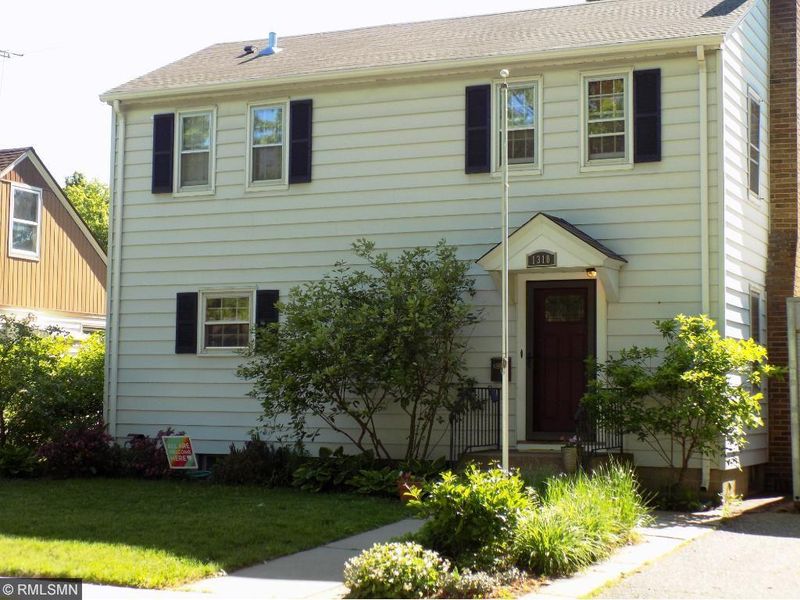 1310 Matilda St, Saint Paul, MN 55117