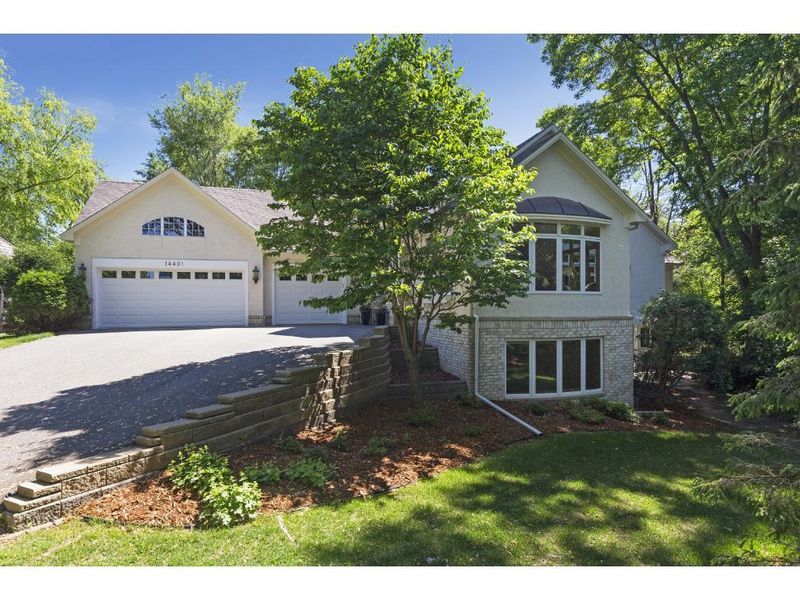 14401 Durham Rd, Minnetonka, MN 55345