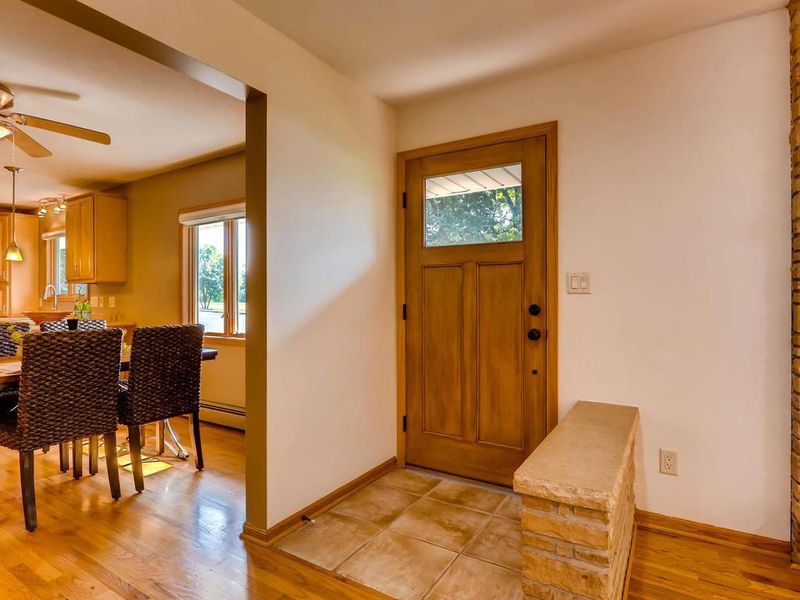 2900 Rankin Rd, Saint Anthony, MN 55418