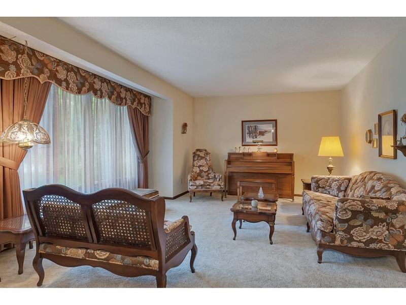 6 Oak Hill Ct, Sartell, MN 56377