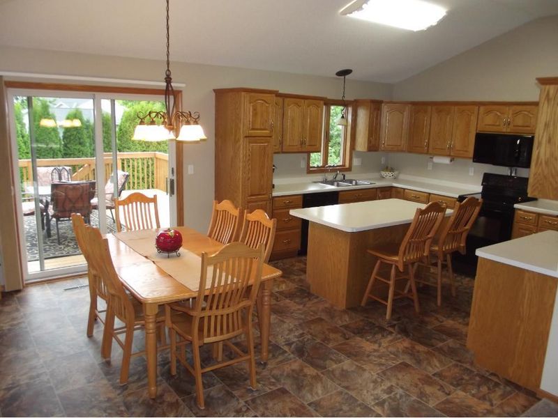 1403 Dale St, Saint Joseph, MN 56374