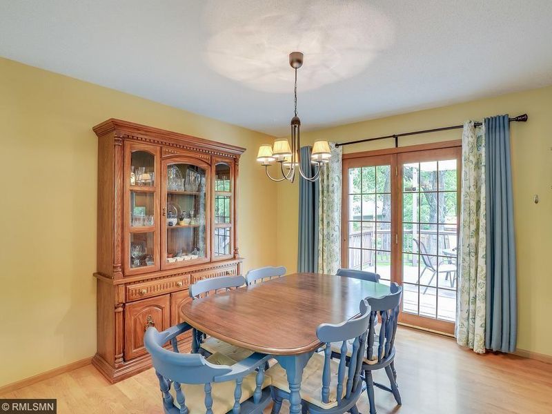 2104 Highland Dr, Burnsville, MN 55337